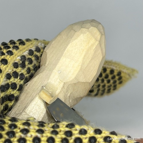 Carving back on pea pod wood carving Shaping back on pea pod wood carving