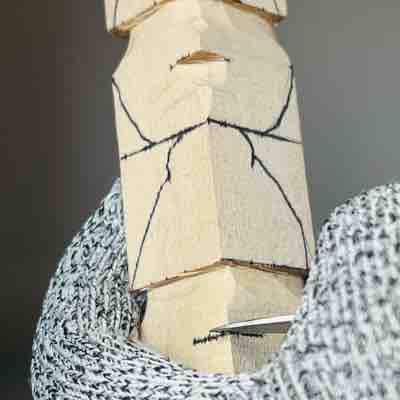 Making stop cut under acorn carving nose