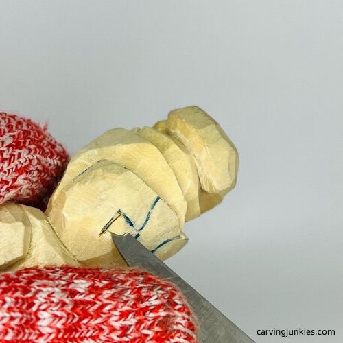 Carving inner arm on nisse carving