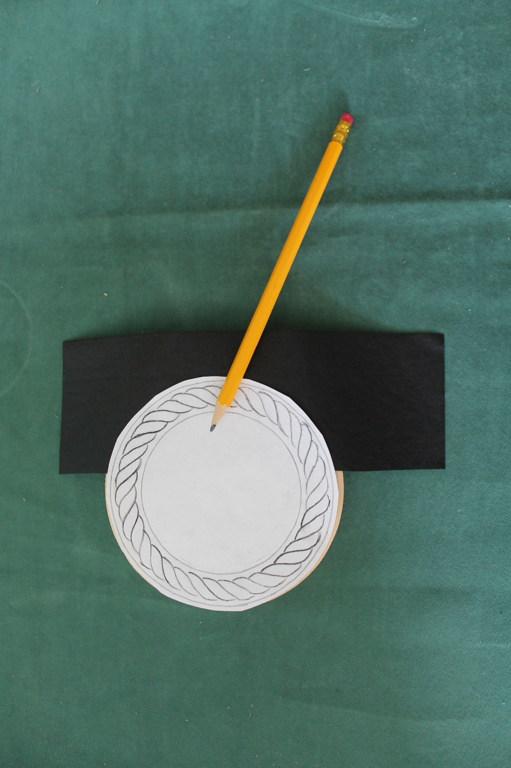 Tracing a chip carving pattern