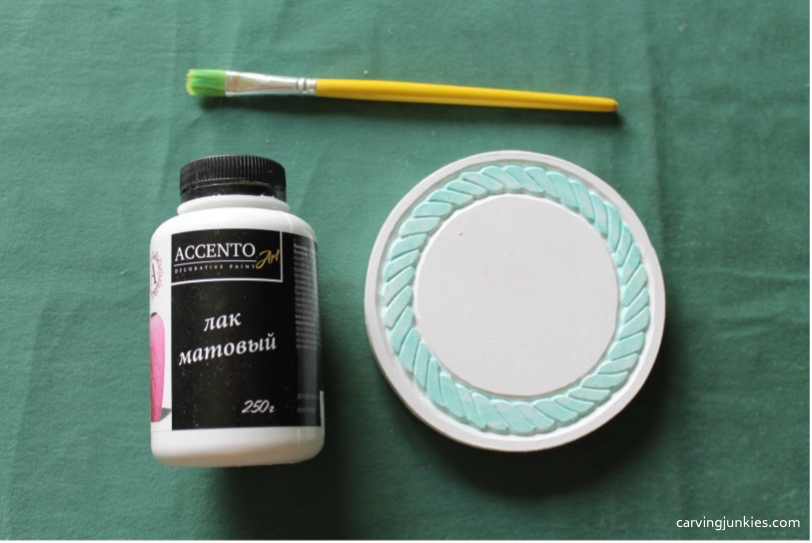 Lacquer for chip carving