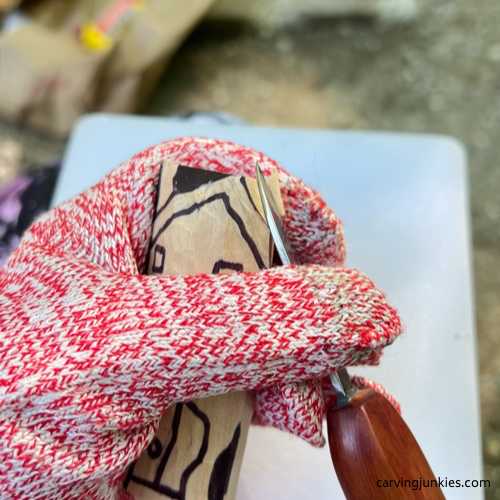 Shaping roof of easy wood carving