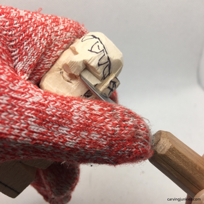 Cutting cheekbones in wood