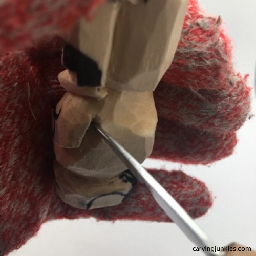 Cutting arms on mouse wood carving