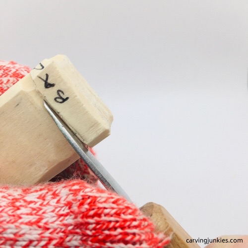 Separating base on mouse wood carving