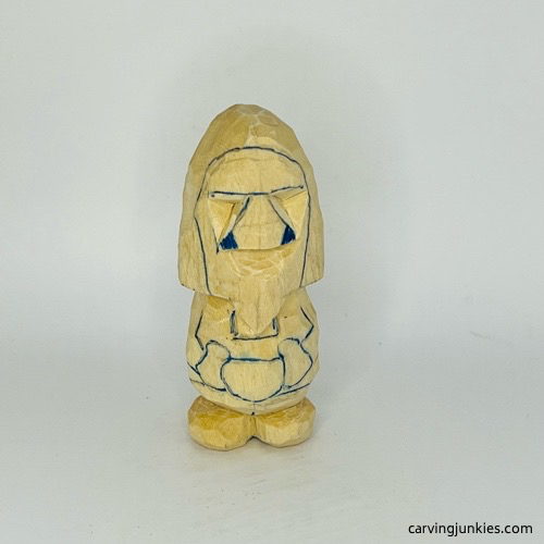 Marking wood to remove on nisse carving