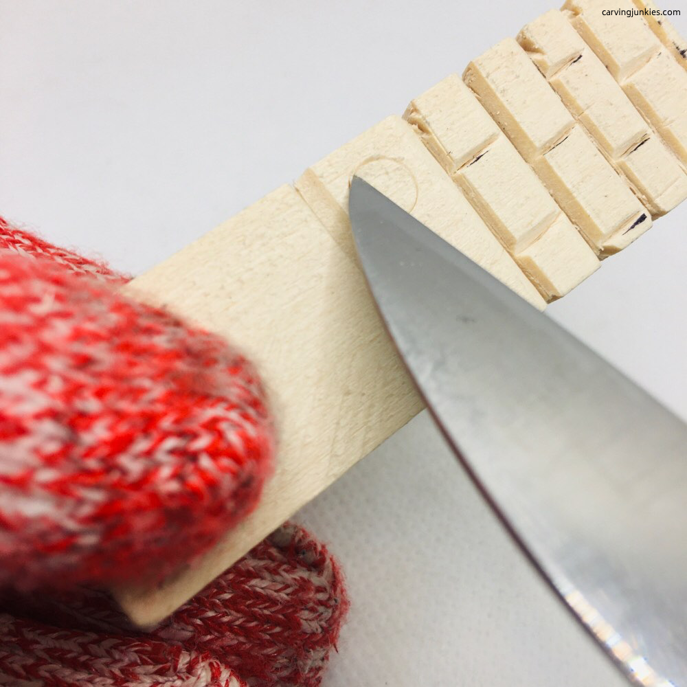 Cutting circles on wood