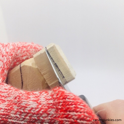 Creating platform of troll wood carving Carving pedestal on troll wood carving