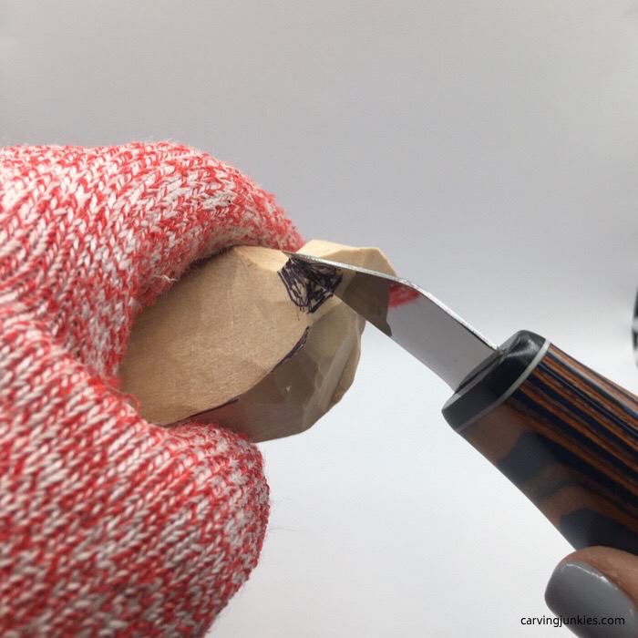 Notching head of wood cardinal