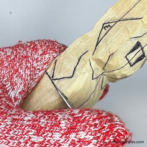 Carving waist on tubby man wood carving Separating waist on tubby man wood carving