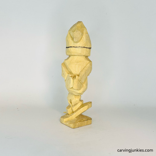 Back view of gnome hat brim